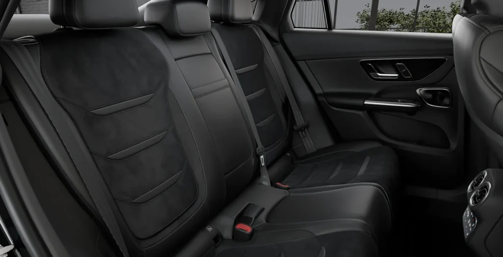 Mercedes-AMG-GLC-Coupe-63-S-E-Performance-interior-trasera.webp