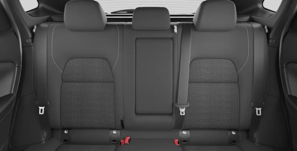 Nissan-Qashqai-E-Power-Acenta-190CV-Aut.-interior-trasera.webp
