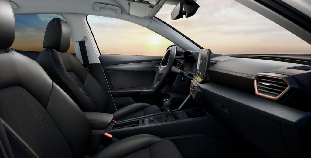 CUPRA-FORMENTOR-1.5-Tech-Edition-150CV-6VL-interior-perfil
