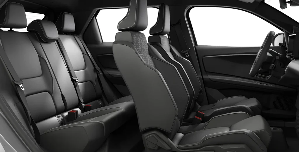 Nissan-Micra-40kWh-Acenta-AT-interior-trasera